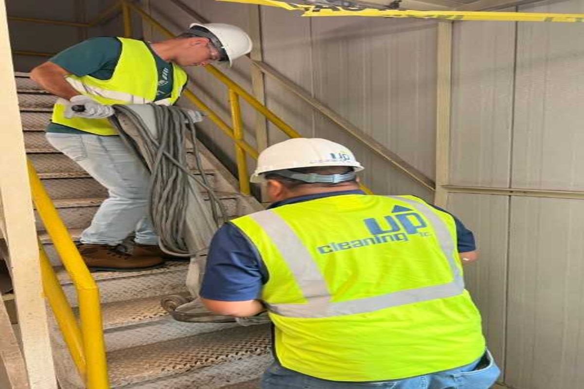 construction cleanup