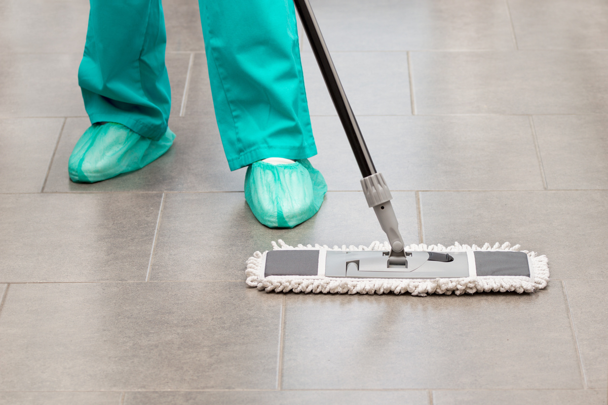 medical facility cleaning