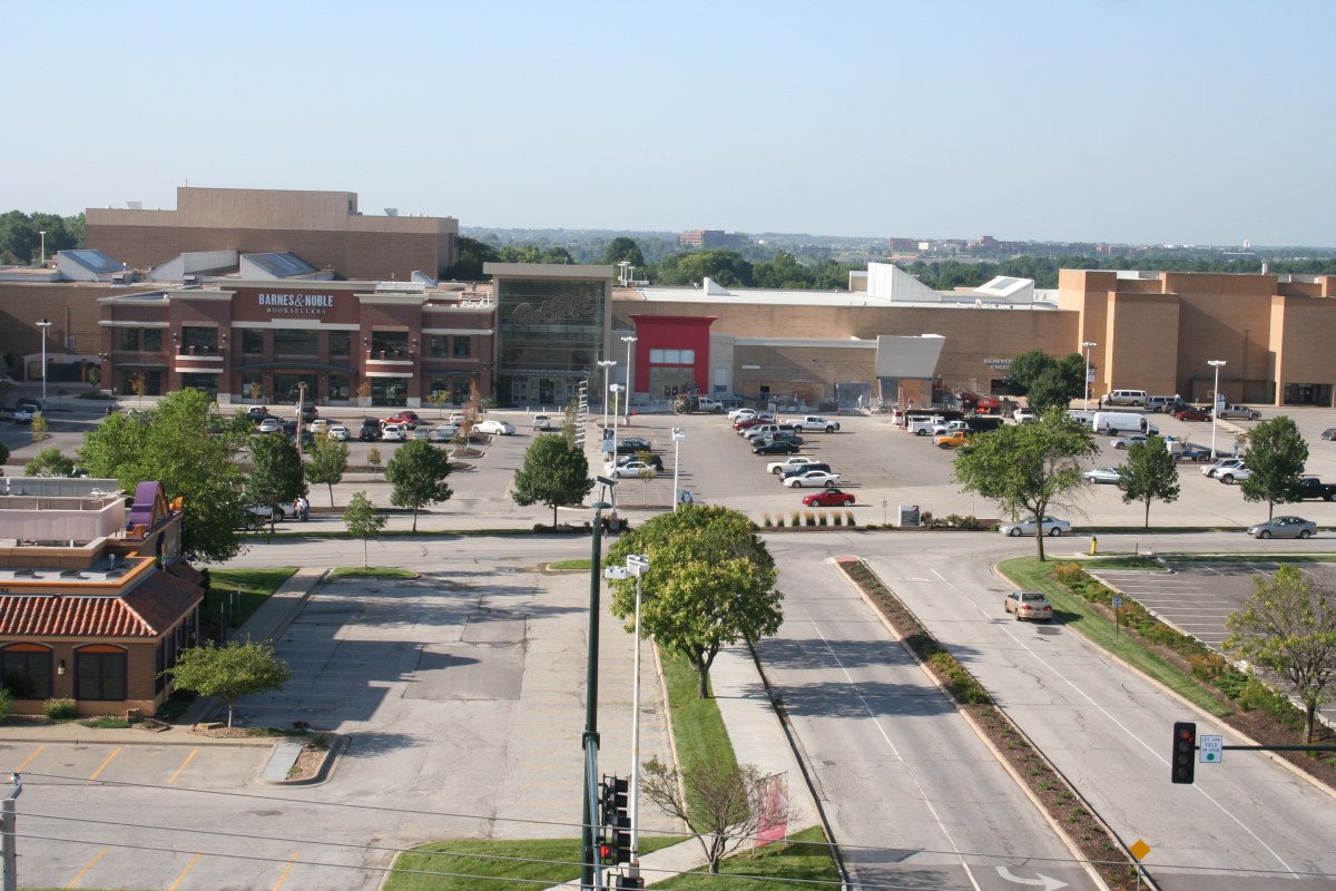 Commercial office building exterior in Overland Park, Kansas